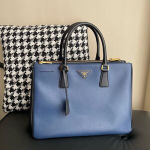 Prada Women Pre-Loved Bag Very Good Condition